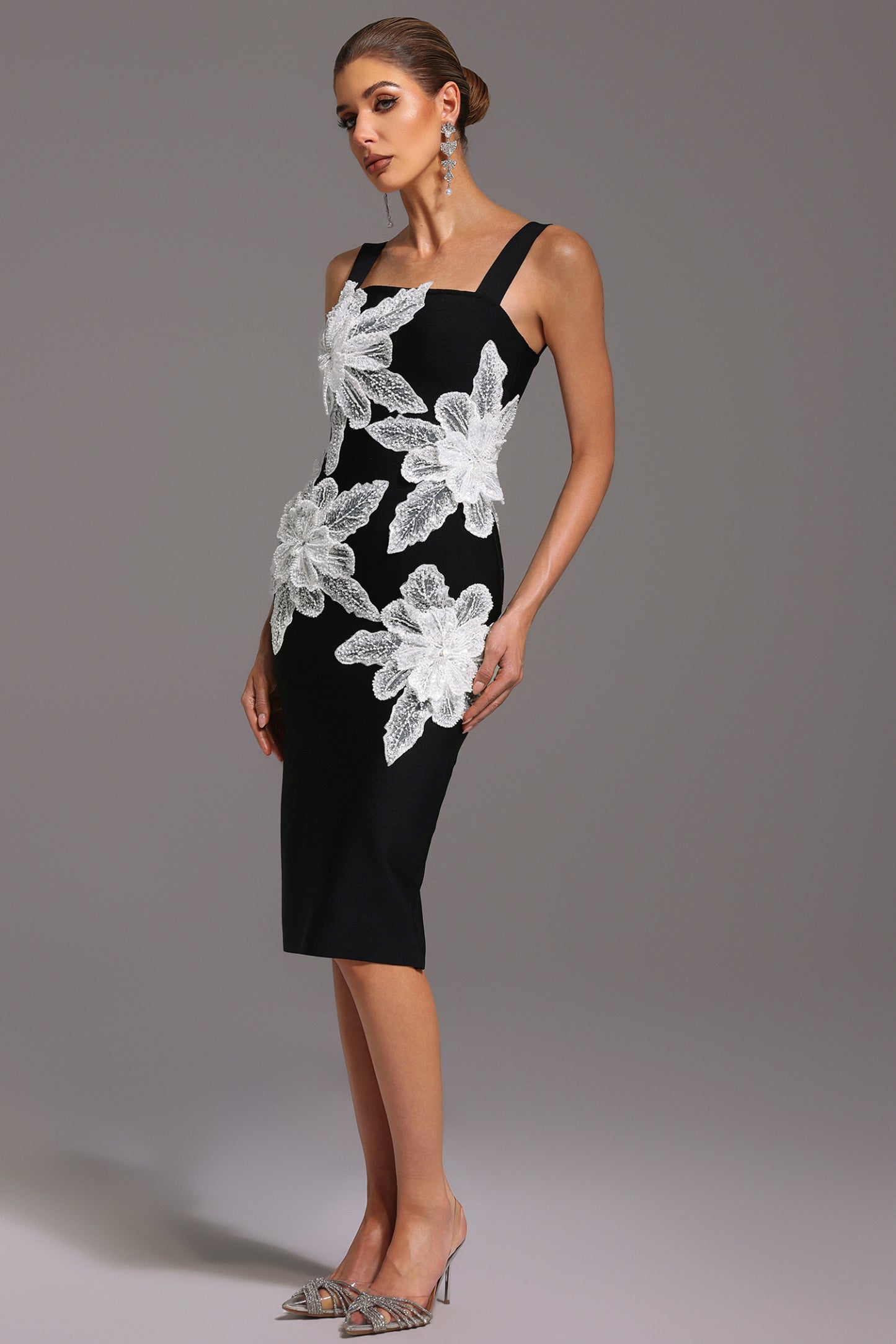 Naira Sleeveless Diamond Flowers Bandage Midi Dress
