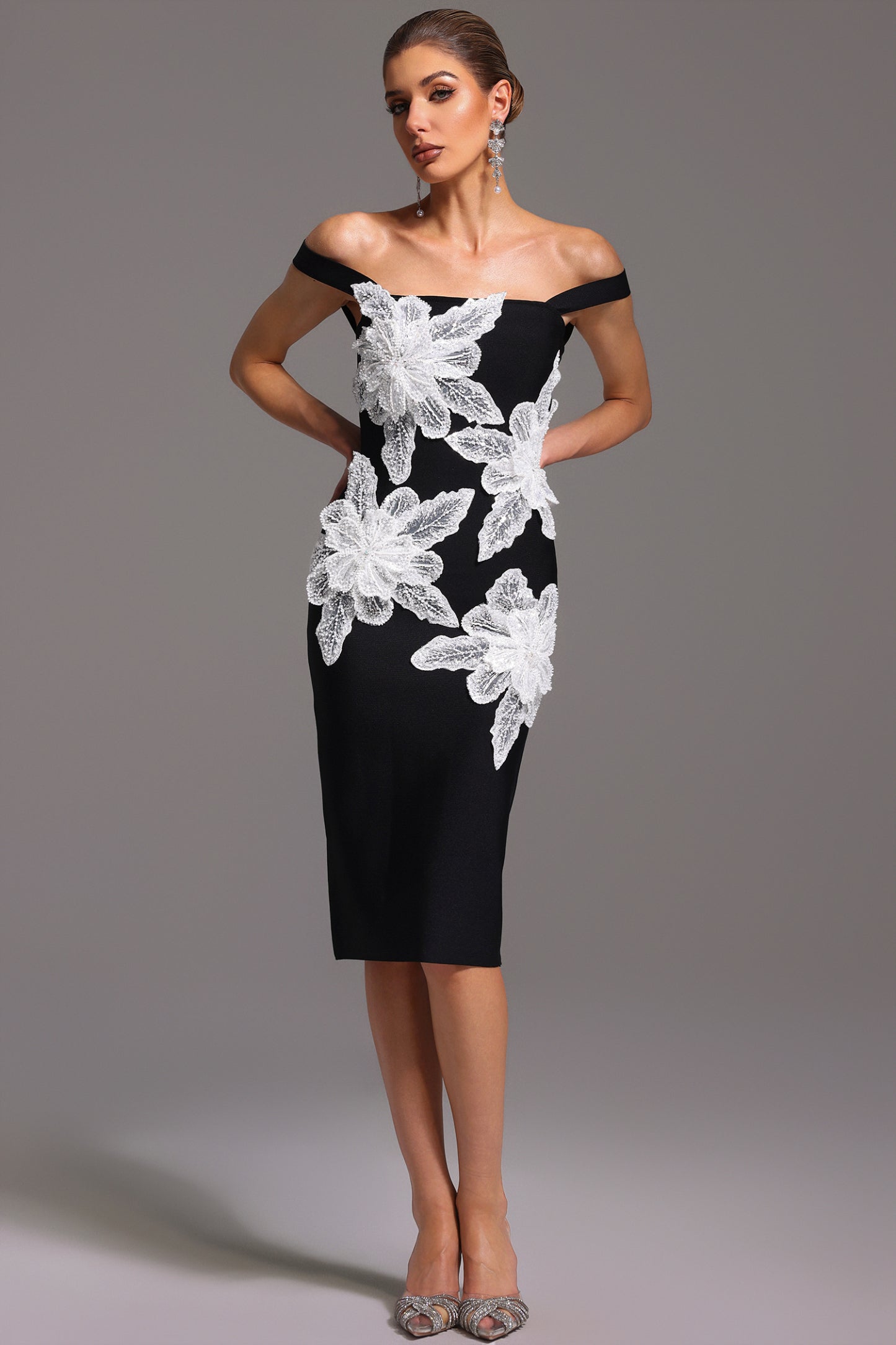 Naira Sleeveless Diamond Flowers Bandage Midi Dress